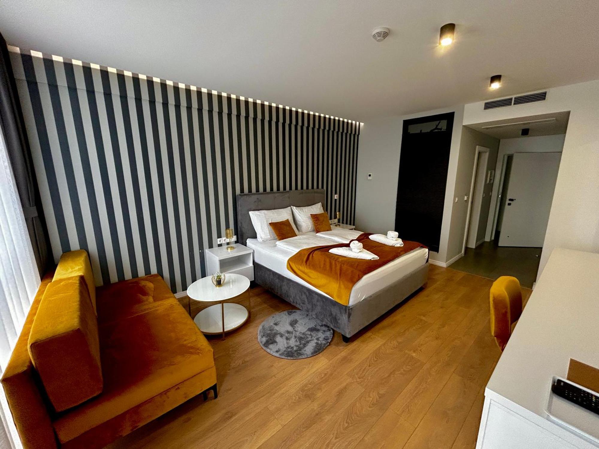 Hotel Gold Jet Bihać Eksteriør billede
