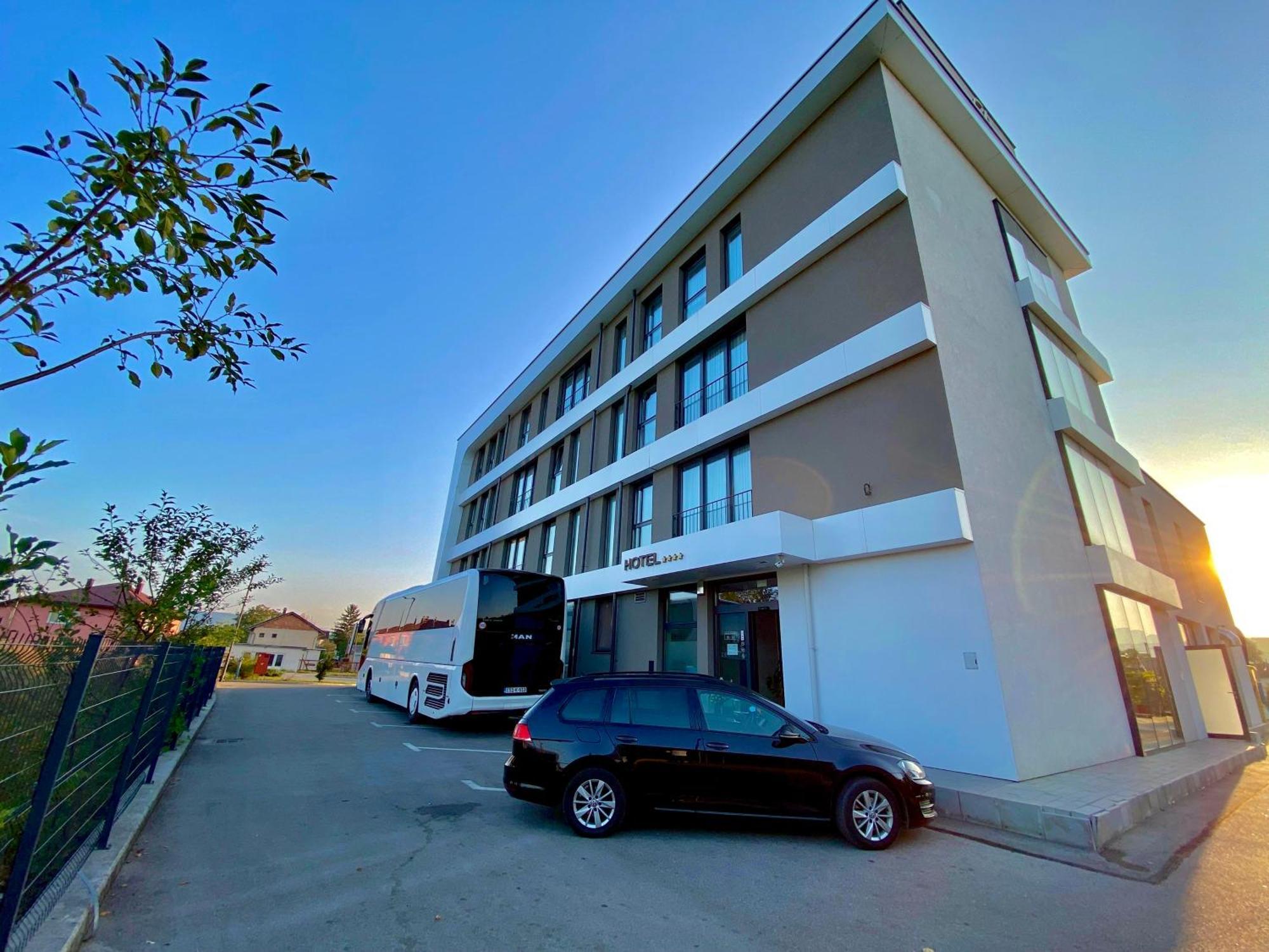 Hotel Gold Jet Bihać Eksteriør billede